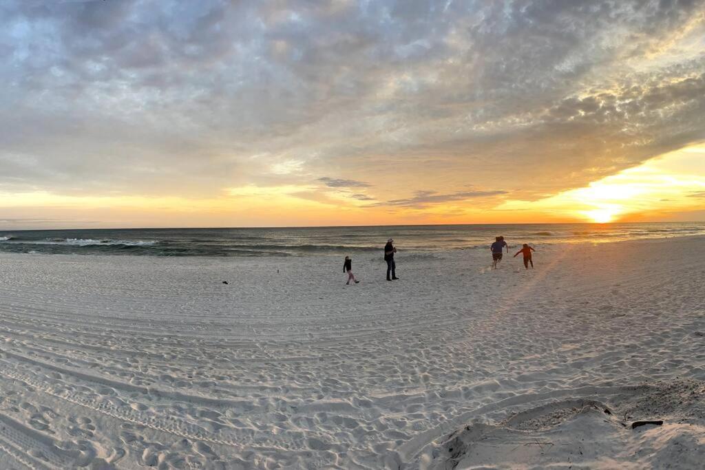 Lazy Palm 4 Pools Short Walk To Beach! Sleeps 5! Panama City Beach Ngoại thất bức ảnh